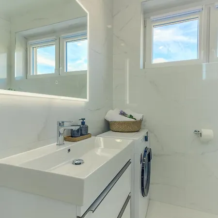 West View スプリト