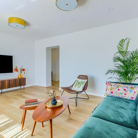 West View Apartman *